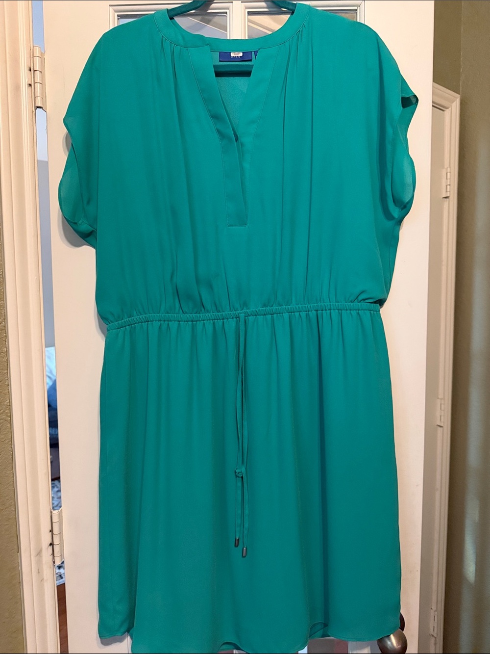 Green Short-Sleeve Drawstring Waist Top